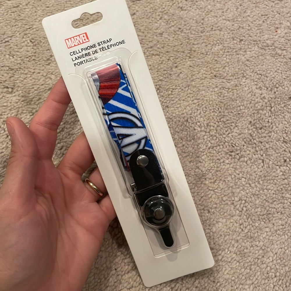 Nwt marvel cellphone strap